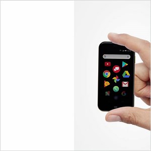 762K views · 429 reactions | The new Palm. It syncs with your current phone, and it's about the size of a business card. Perfect for those times you want to bring something smaller. | Verizon | Facebook