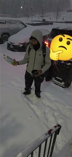 Making Frosted flakes with snow is crazy lol