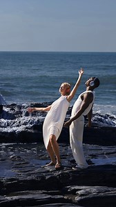 Sound becomes visible, and color can be heard. ✨ Introducing two stunning new looks for the Baseus Inspire XH1: 🌅 Sunset Coral glows with the warmth of fading light, sparking creativity 🌌 Twilight Blue flows with depth and freedom, echoing the rhythm of the night. Expressive design with licensed Sound by Bose acoustic technology, delivering clear, balanced audio with deep, natural bass. Which shade speaks to you? 🎧 Get Baseus Inspire XH1 here: 🌐 Official Store US: https://www.baseus.com/prod