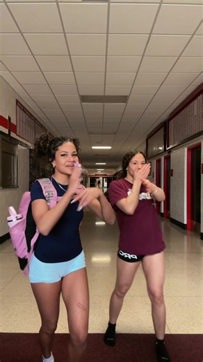 @Nevaeh #fyp #dance #practice #school #twin