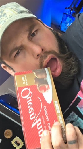 Justin Classic | #crawfish #fypシ❤️💞❤️ #strangerthings2 #food #foodporn #entertainment #lipsync #90s #cozy | Instagram