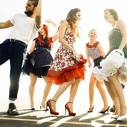 やはり盛り上がるダンス！結婚式余興のダンスの定番や流行りは？【2022年最新版】 ｜ 結婚ラジオ ｜ 結婚スタイルマガジン