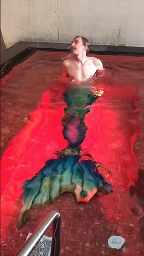Merman Ariel hot water bath 🧜‍♀️💦♨️😃 #merman #mermaid #mermaiding