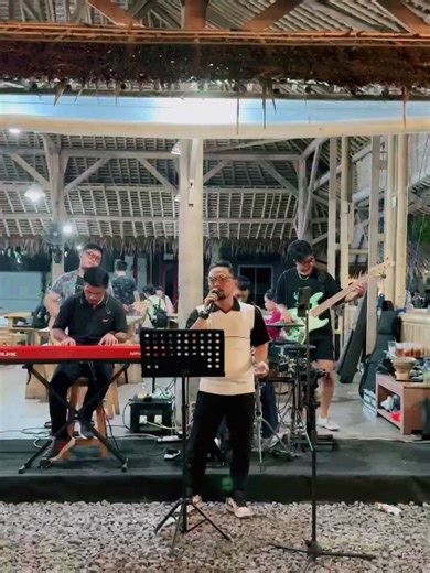 IMAGINE .. wirth @entstigma @ezrayosef2 @supremeprianto @i.pineappleee and aripriyatno.. thank you @saungpamatang #cover #thebeatles #fyppppppppppppppppppppppp