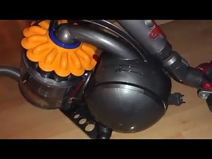 Dyson DC33c Origin bagless vacuum cleaner 750 W unboxing and instructions