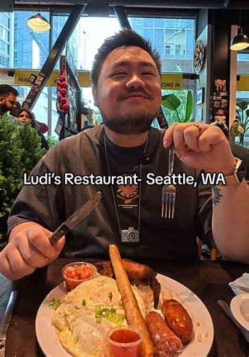 Filipino Breakfast Seattle: Ludi’s Restaurant Full Spread