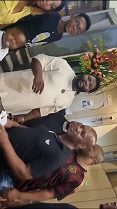 396K views · 10K reactions | Lundi soir à la falaise Bonapriso avec des amis et investisseurs sud africains venus pour le forum d'affaires à Douala ils étaient tous fiers de le voir ...jeudi matin Cabrel Nandjip Niamtong tu es dans la glace ...je n'ai pas de mots ..j'ai envoyé la triste nouvelle personne n'en revient ....c'est quoi cette vie ehhh? | Lile Piedjou News Page | Facebook