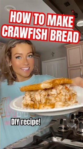 LET’S MAKE CRAWFISH BREAD 🍞🦞 #tutorial #recipe #cookingshorts #fyp