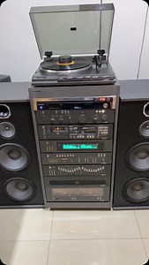 Another amazing vintage audio setup What do you think ? By @audiovintagebrasil #hifi #audio #hifiaudio #vintagehifi #vintageaudio #audiophile #homeaudio #loudspeakers #speakers #music #listeningroom #vinyl #vinylcollection #vumeter #equalizer #80s #90s | Decibelvibe