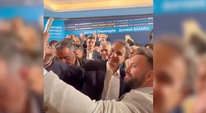 Tο βίντεο που ανέβασε ο πρωθυπουργός από την επίσκεψή του στη Λάρισα – To backstage, οι selfies, οι χειραψίες και το… τεχνικό πρόβλημα
