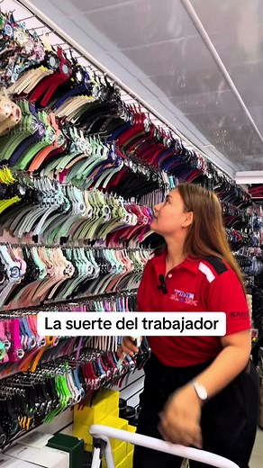La suerte del trabajador 🥲😪😪#humor #viral_video #tendencia #colombia #cucuta #reloj #mayoristas