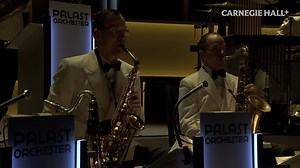 Join Max Raabe & Palast Orchester at Carnegie Hall on March 21! From the music of Weill to Berlin and Porter, experience the glamour of 1920s and 1930s German cabaret without leaving New York City. Tickets: bit.ly/42O28zS 🎥: Max Raabe and his Palast Orchester perform at Berlin’s Admiralspalast theater. Stream the full performance on Carnegie Hall : carnegiehallplus.com | Carnegie Hall