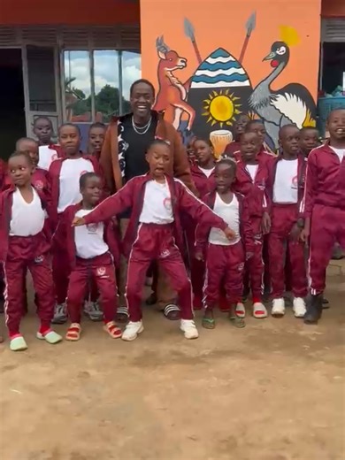 #juliomustshine @God’s will Kayabwewanoekayabwe #dancing #dancing