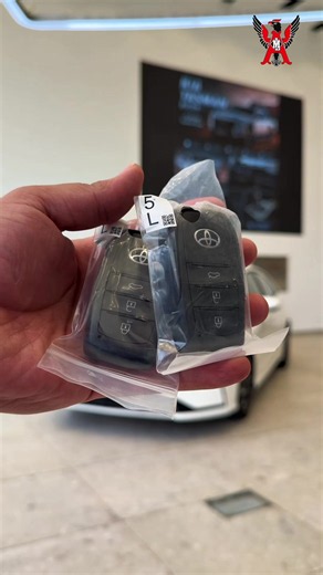 🔥 فول أوبشن وهايبرد… كورولا 2026 تجمع الرفاهية والاقتصاد بسيارة واحدة 🚘 TOYOTA COROLLA HYBRID 2026 – FULL OPTION خيار مثالي لمن يبحث عن الراحة، المواصفات المتكاملة والاقتصادية بالوقود. ومن أبرز مواصفاتها: 🔴 فتحة سقف 🔴 رادار 🔴 نظام تحديد المسار 🔴 إضاءة محيطية داخلية 🔴 مقاعد جلد 🔴 المقاعد الأمامية كهربائية 🔴 مدى يصل إلى 800 كم بخزان الوقود الممتلئ 🔴 مساحة داخلية واسعة ورحبة ✨ كورولا 2026 هايبرد… مواصفات الفول أوبشن مع اقتصادية تحتاجها كل يوم. شركة أعالي واسط لتجارة السيارات الرقم الموحد 