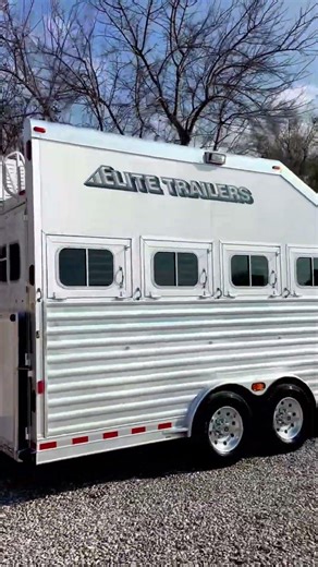 👉ELITE 4H 👉50 AMP SERVICE👉HWH HYDRAULIC SLIDEOUT👉DUAL A/C'S👉INTEGRATED HAYPOD & SO MUCH MORE‼️