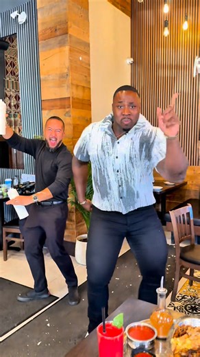 Who made this! 😤 @masrawykitchen • 📍2275 Britannia Rd W, Mississauga, ON L5M 2G6, Canada • • • #foodie #restaurant #egyptianfood #culture #goodeats | Clive Ibizugbe