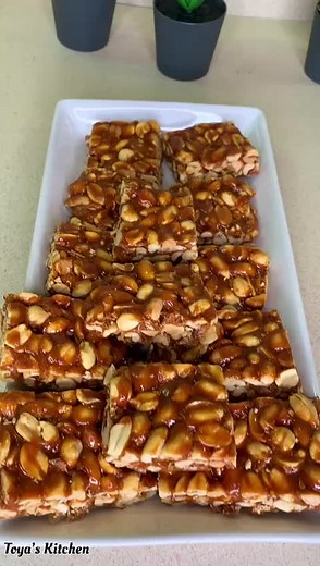 How to Make Homemade Peanut Brittle: Step-by-Step Guide
