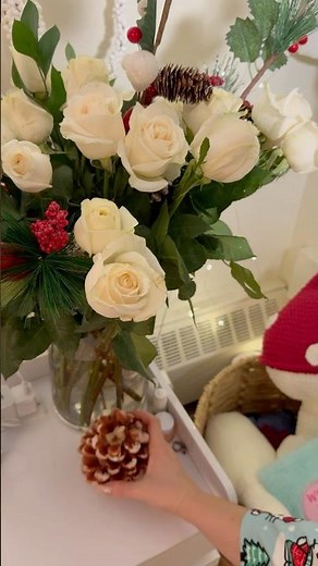 DIY Christmas Bouquet | White Roses & Holiday Greenery 🎄✨