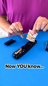 Remote control battery hack #tipsandtricks #lifehacks @topfans | The Upside Down Home