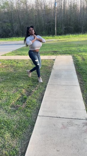 10-Year Cartwheel Challenge: Fergie's Impressive Flips