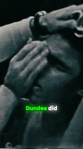 Ali wasn’t the biggest puncher — but speed is its own kind of power. Then something happened that almost flipped the entire fight: Ali starts pawing at burning eyes, his corner scrambling to clear his vision, and Dundee gives the only advice that made sense in the moment… “Run.” 👇 Debate this: if something like that happens, should the fight be paused, ruled a foul, or is it just part of boxing’s dark history? Explain. | Boxing Legends Lab