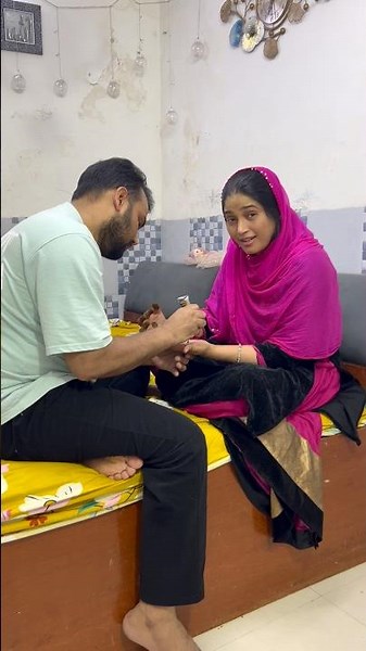 Mehandi laga rahi hu Kal Shadi me jana h 💫#viralvideo #trending #shorts #yshorts #houswifevlogger❤️
