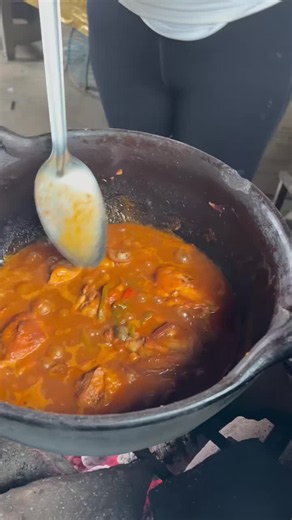 Pollo entomatado con rajas de jalapeño - receta fácil