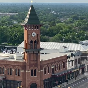 Celebrate the splendor of the setting sun this fall from 12 stories high! Visit the Grapevine Observation Tower from October 1-29 to experience the Fall Sunset Series. The Observation Tower (815 S. Main St.) offers spectacular 360-degree sunset views over historic Grapevine and across the Fort Worth and Dallas skylines on Thursday and Friday evenings from 6:30 – 7:30 p.m., $3 per person. On Thursdays, enjoy free music on Peace Plaza after your tour. #GrapevineTX #VisitGrapevine Tickets: https://