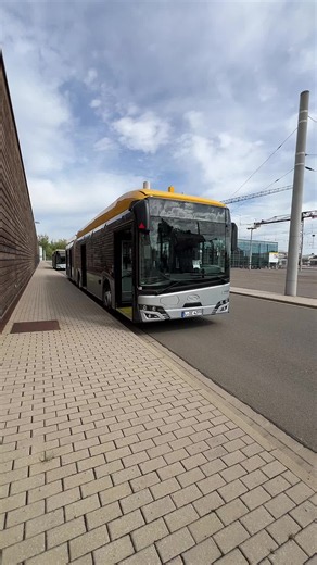 E‑Solaris Gelenkbus Leipzig: Vorstellung, Fahreindruck und Innenraum