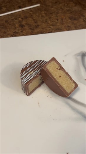 Benti Cakes Mold: Cake Pop Tutorial with Chocolate Treats