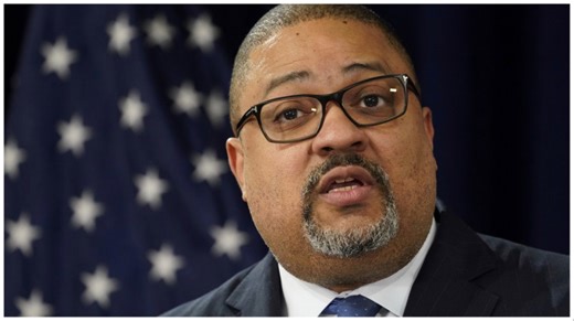 Manhattan District Attorney Alvin Bragg wins reelection bid