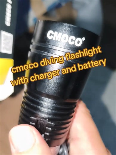 Explore the CMoco Diving Flashlight Features
