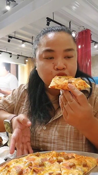 Craving Pizza & Chicken? Try Angels Pizza!