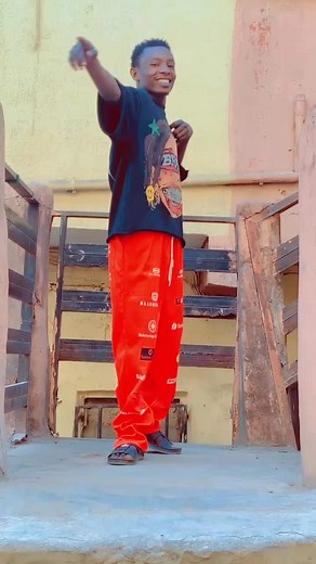 @c boy Kano 🦅 ❤ @official amal kano @alhazai50 @SMALL BRIGET 💪💪