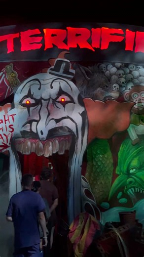 Welcome to the Terrifier Funhouse! #UniversalOrlando #HHN34 | Inside Universal