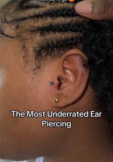 Unpopular opinion: A tragus piercing does more for your ear than most earrings. 🤭 Pain level: 5/10 Healing: Fast Looks: 10/10 Worth it? Absolutely. #traguspiercing #earpiercing #piercingtok #piercingnigeria #lagospiercer