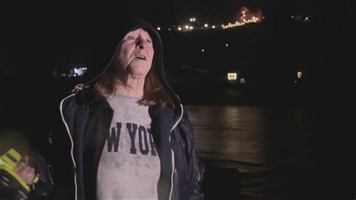 Rising Clackamas River prompts flood warnings from Estacada to Oregon City