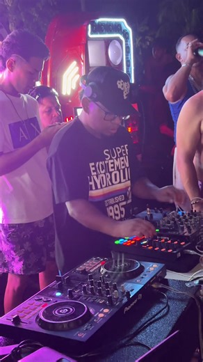 Discover Jamaica's Beautiful Beaches and Culture