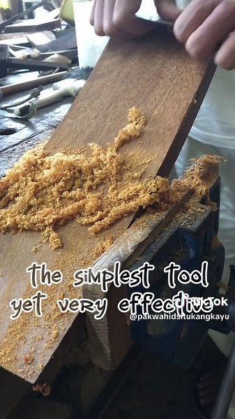 DIY Homemade Scraper from Old Handsaw Blade