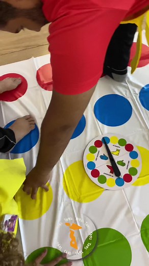 Twister: O Jogo Clássico de Habilidade Física