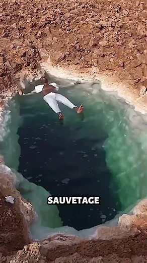 He is floating in 4-meter deep water, with no life jacket. Here is why.