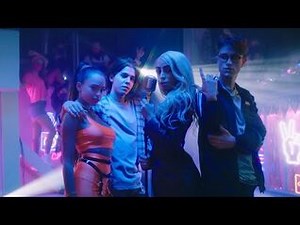 Bilal Hassani - Flash (Just Dance Version) (Official Music Video) - Avec Jules, Sulivan et Paola