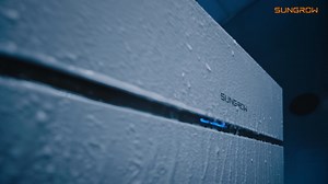 Sungrow SBH Premium: Power That Defies the Cold We promised power that defies the cold — now see how it works. Explore SBH Premium's Smart Heating Mode through our 3D tech breakdown. ✅ Five temperature sensors continuously monitor conditions ✅ Intelligent heating activates only when needed ✅ Controlled warm-up brings the battery to its optimal charging temperature ✅ Stable, high-performance charging continues — even in extreme cold ✅ Real-time system status is visible in the app No complicated s