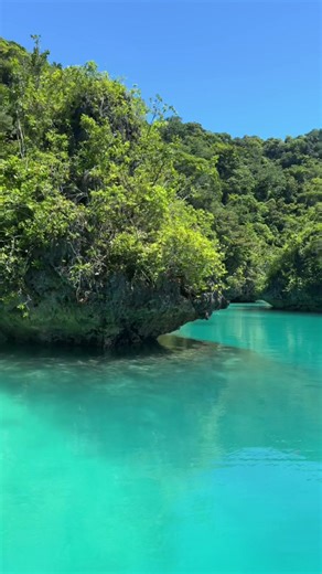 Explore the Beauty of Bay of Islands in Fiji