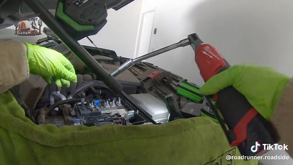Chevy Tahoe battery replacement roadside guide