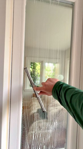 The perfect cleaning technique for streakless windows #toronto #torontohomes #renovation #restoration #luxuryhomes #satisfying #cleaning #asmr | Shine Windows