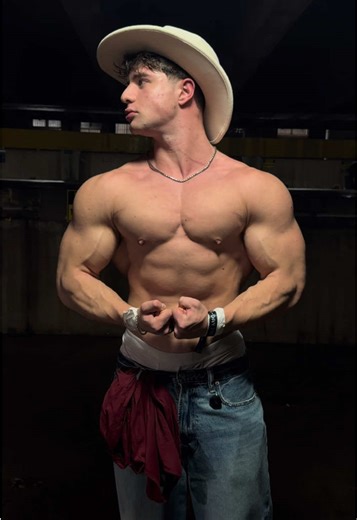 Biggest cowboy at the Arnold #18 #mog #gym #aesthetic #shredded | cowboy