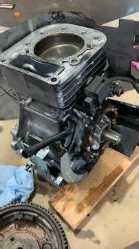 Flywheel Failure ⚠️ Briggs & Stratton 19 hp #engine #mechanic #failure #lawnmower