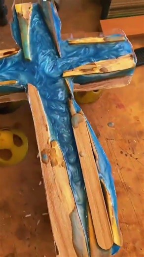 christisking! #jesus #christian #christisking #jesussaves #faithingod #cross #bible