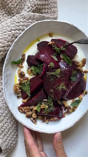 Comment 'RECIPE' for the full recipe! This bomb roasted Beet Salad and Feta has the creaminess of whipped feta, combined with a crunch of pistachios. https://www.foodbymaria.com/roasted-beet-salad-with-feta/ | Foodbymaria